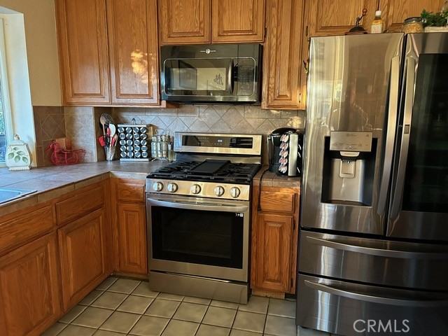 Detail Gallery Image 12 of 23 For 494 Delle Dr, Crestline,  CA 92325 - 3 Beds | 2/1 Baths