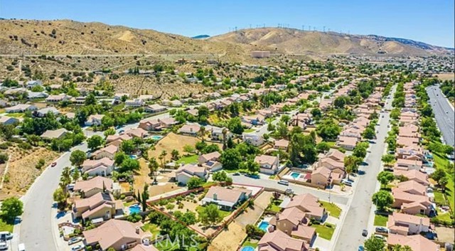 Detail Gallery Image 5 of 29 For 40352 Palmas Ct, Palmdale,  CA 93551 - 4 Beds | 2 Baths