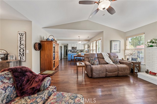 3498 Marina W Drive, Lakeport CA: https://media.crmls.org/medias/bf8aa6dd-f507-428a-90e7-8af942522277.jpg