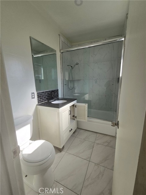 Detail Gallery Image 6 of 6 For 2017 E Whiting Ave #H,  Fullerton,  CA 92831 - 1 Beds | 1 Baths