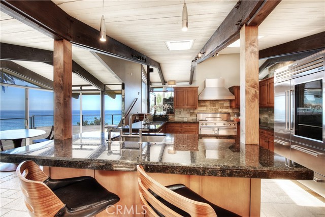 405 Calle Alicia, San Clemente CA: https://media.crmls.org/medias/bf8b91d4-d8f0-4048-91d6-fe5501b03c82.jpg