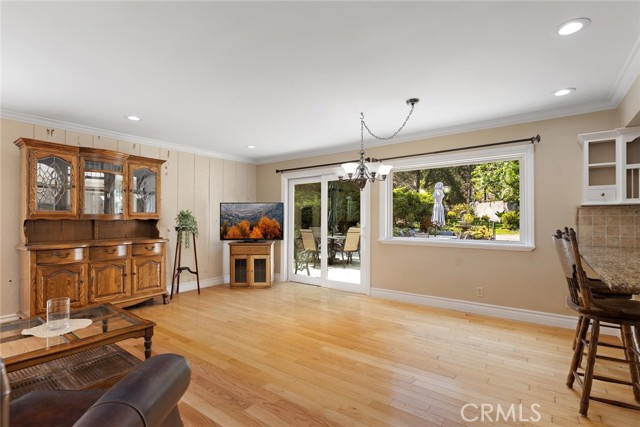 Detail Gallery Image 8 of 30 For 3616 Mesa Lila Ln, Glendale,  CA 91208 - 5 Beds | 3/1 Baths