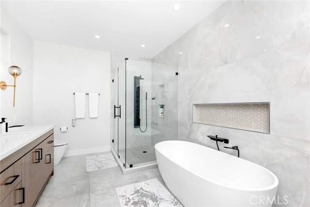 5923 Etiwanda Avenue, Tarzana CA: https://media.crmls.org/medias/bf8d450d-ef73-4453-932f-cfb635c4816e.jpg