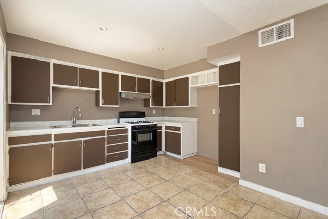 Detail Gallery Image 26 of 56 For 25515 26th St, San Bernardino,  CA 92404 - 4 Beds | 1/1 Baths