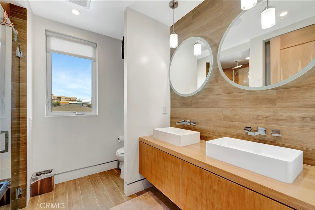 Bf8dc438 67b1 4990 A570 Ad523461332a