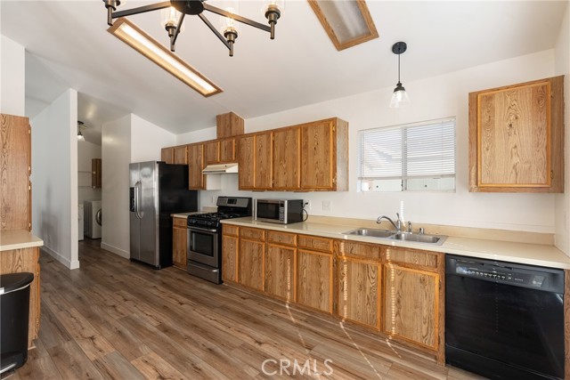 Detail Gallery Image 8 of 20 For 23301 Ridge Route Dr #26,  Laguna Hills,  CA 92653 - 3 Beds | 2 Baths