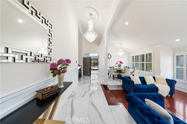 23072 Aspen Knoll Drive, Diamond Bar CA: https://media.crmls.org/medias/bf8e10e6-cb64-4680-96f5-31c0b3766a5b.jpg