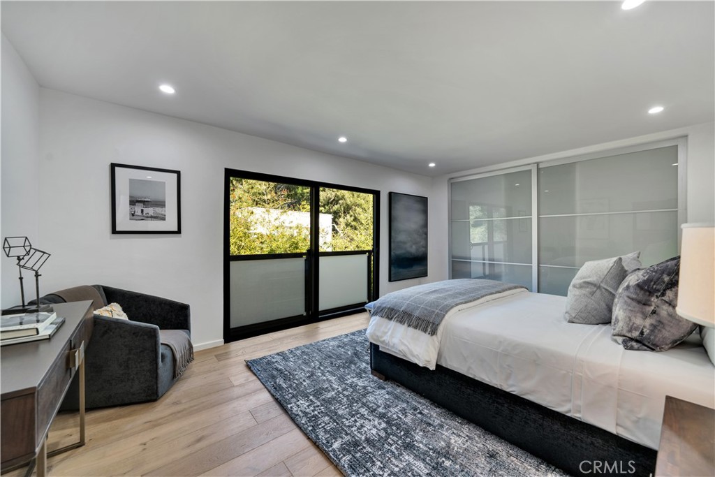 41. 2743 Laurel Canyon Boulevard Los Angeles, CA 90046