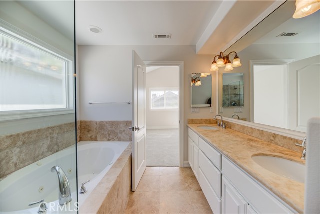 1726 Carlson Lane, Redondo Beach CA: https://media.crmls.org/medias/bf8e6491-5e58-4533-8fe4-5d24dbb40ca9.jpg
