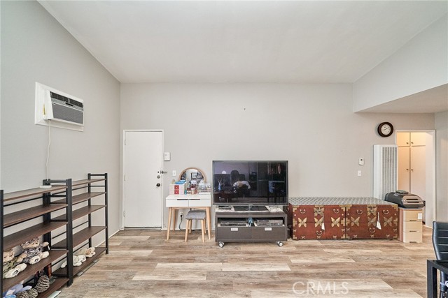832 Coriander Drive, Torrance CA: https://media.crmls.org/medias/bf8ec245-8cce-4ad5-83b5-8ace79691599.jpg
