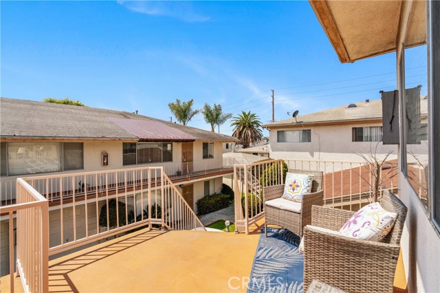 1900 Vanderbilt Lane, Redondo Beach CA: https://media.crmls.org/medias/bf8f32a3-eef7-4fa9-993c-97bfce40f879.jpg