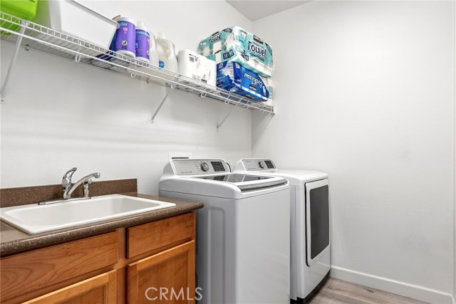 341 W Pebble Creek Lane, Orange CA: https://media.crmls.org/medias/bf91b0c3-b2f8-4d82-b4e3-5c7d910fc761.jpg