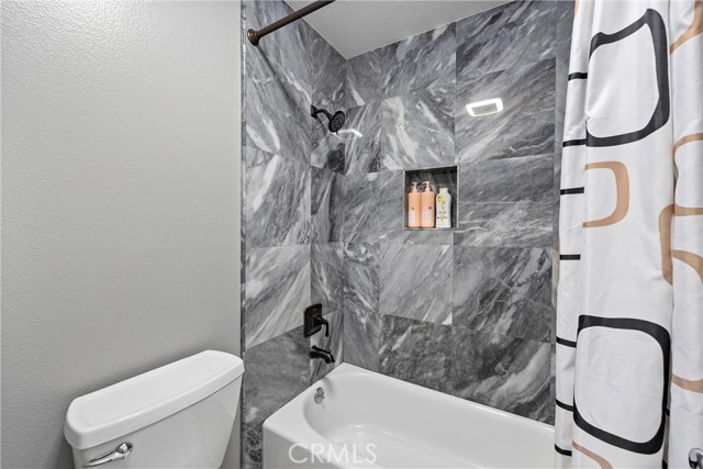 14181 Vai Brothers Drive, Rancho Cucamonga CA: https://media.crmls.org/medias/bf91c784-f96c-474f-bf16-c25b3bbb2f01.jpg