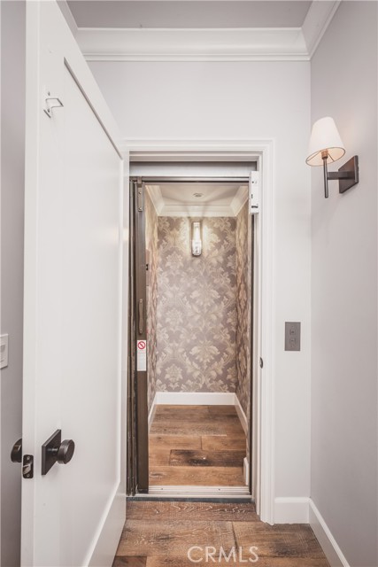 Detail Gallery Image 23 of 39 For 717 35th St, Manhattan Beach,  CA 90266 - 4 Beds | 4/2 Baths