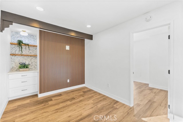 325 Echo Court, San Bernardino CA: https://media.crmls.org/medias/bf937d32-d08c-47cf-9504-c45620953ca4.jpg