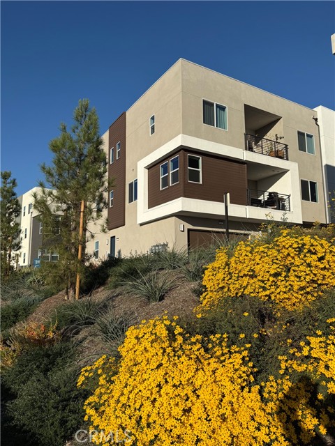 Detail Gallery Image 3 of 45 For 479 Mulligan, Irvine,  CA 92618 - 3 Beds | 2/1 Baths