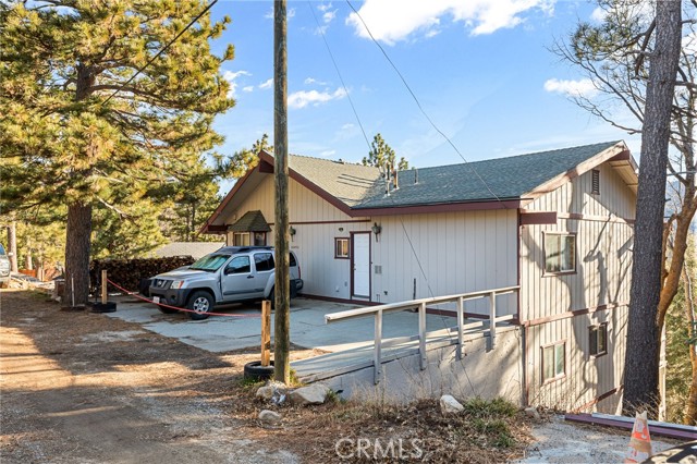 32053 Pine Cone Drive, Running Springs, CA 92382 Listing Photo  2