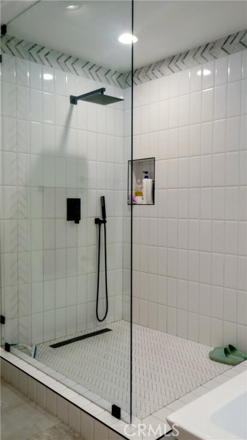 Detail Gallery Image 28 of 37 For 16276 Pacific Cir, Huntington Beach,  CA 92649 - 3 Beds | 5/1 Baths