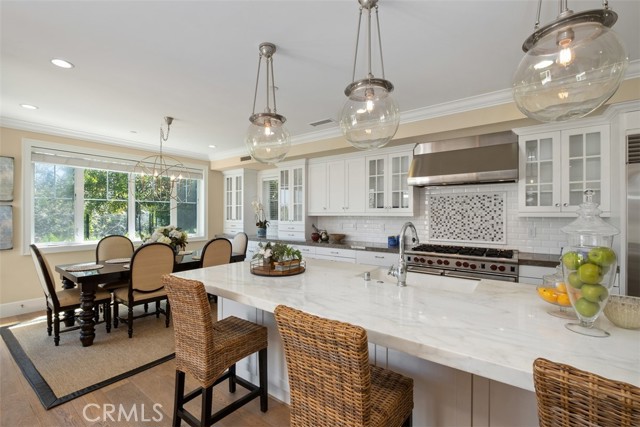 4 Summer House Lane, Newport Beach CA: https://media.crmls.org/medias/bf947052-fa6e-41d9-803f-05a580c84953.jpg