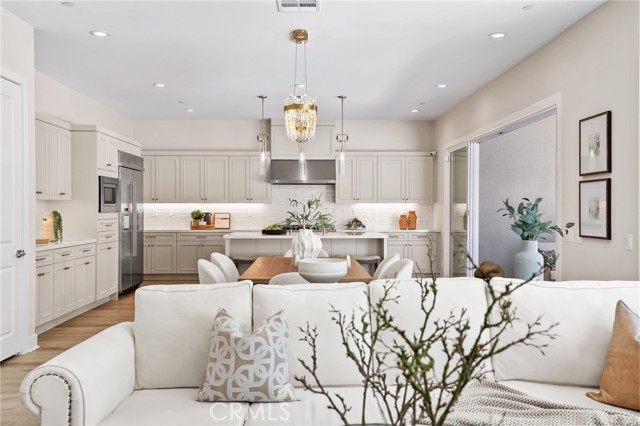 Detail Gallery Image 6 of 55 For 261 Huckleberry, Lake Forest,  CA 92630 - 5 Beds | 5/1 Baths