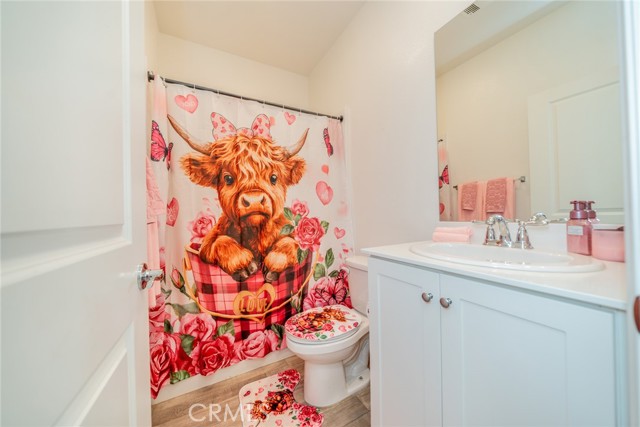 Detail Gallery Image 6 of 41 For 2003 Renata Dr, Perris,  CA 92571 - 4 Beds | 3 Baths