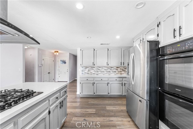 Detail Gallery Image 14 of 43 For 3322 E Avenue H, Lancaster,  CA 93535 - 6 Beds | 3 Baths