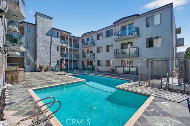 Detail Gallery Image 27 of 36 For 4441 Woodman Ave #304,  Sherman Oaks,  CA 91423 - 1 Beds | 1 Baths