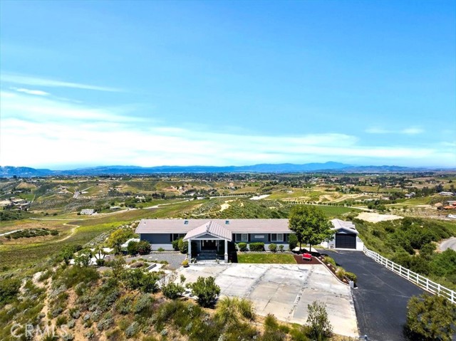 Detail Gallery Image 2 of 64 For 42355 Chaparral Dr, Temecula,  CA 92592 - 5 Beds | 5/1 Baths