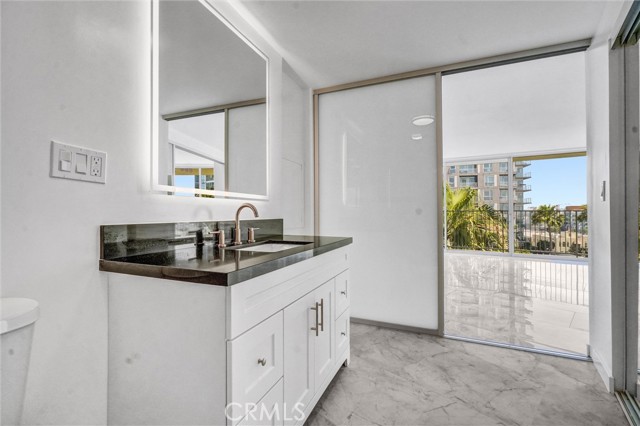 Detail Gallery Image 23 of 43 For 700 E Ocean Bld #1103,  Long Beach,  CA 90802 - 1 Beds | 1/1 Baths
