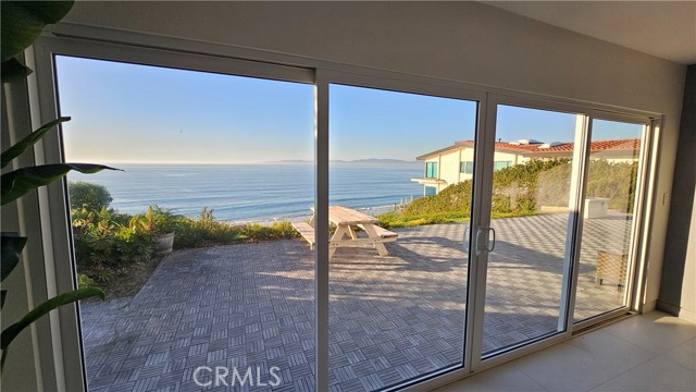 Detail Gallery Image 6 of 10 For 449 Paseo De La Playa, Redondo Beach,  CA 90277 - 4 Beds | 3 Baths