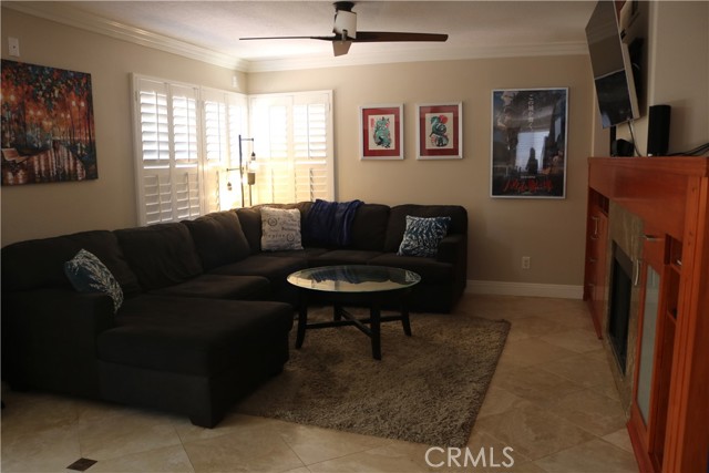 15 Tavella, Lake Forest CA: https://media.crmls.org/medias/bf9a7410-6ce2-4507-bf16-fc8f262ef7d9.jpg