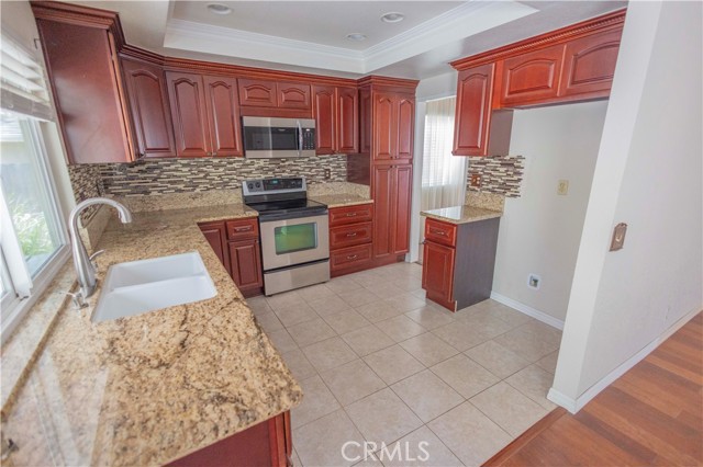 Detail Gallery Image 5 of 18 For 21049 Silver Cloud Dr, Diamond Bar,  CA 91765 - 3 Beds | 2 Baths