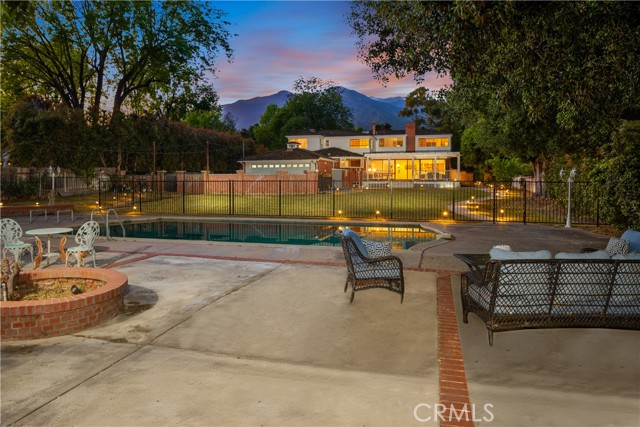 Detail Gallery Image 4 of 66 For 276 Hacienda Dr, Arcadia,  CA 91006 - 5 Beds | 6 Baths