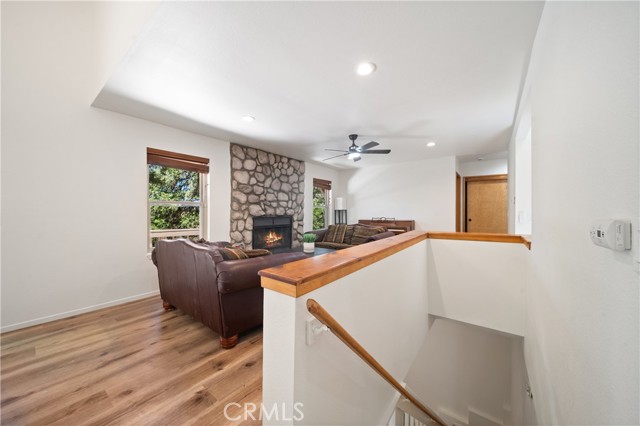 Detail Gallery Image 11 of 34 For 574 Mill Ct, Lake Arrowhead,  CA 92352 - 3 Beds | 2/1 Baths