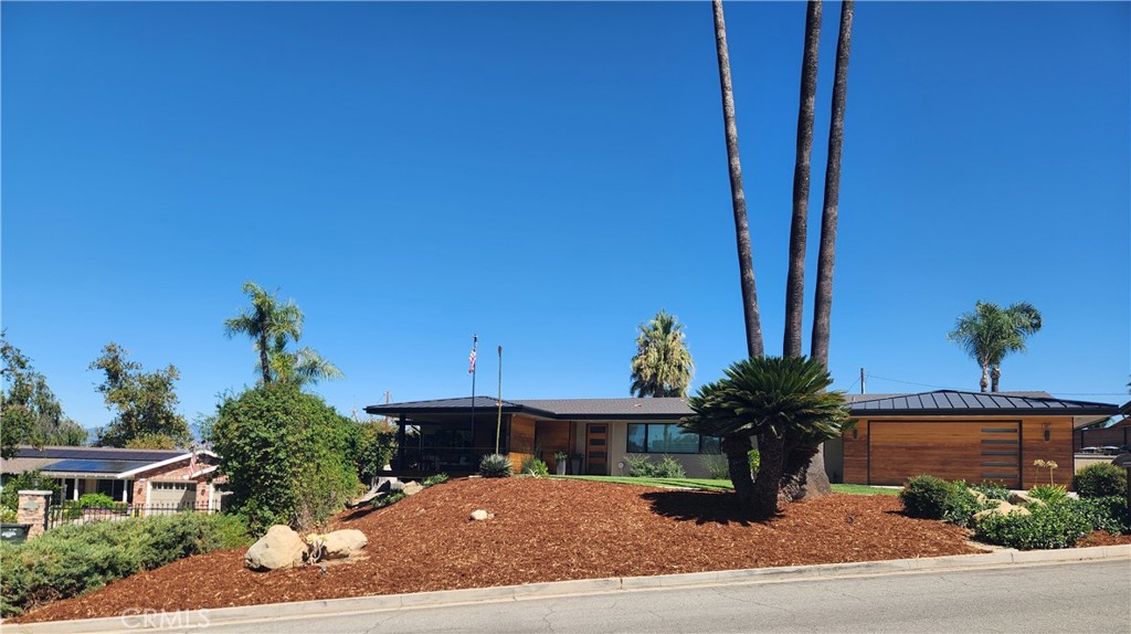 507 E Mariposa Drive