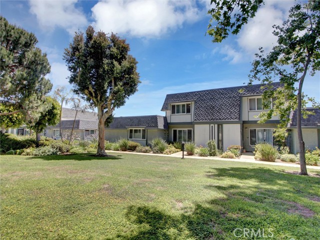 Detail Gallery Image 1 of 21 For 8271 Cape Horn Dr, Huntington Beach,  CA 92646 - 2 Beds | 1/1 Baths