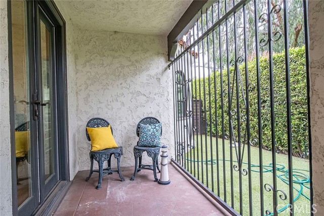 2200 Pine Avenue, Long Beach CA: https://media.crmls.org/medias/bf9d5ad6-9d56-4550-a941-6961453a458d.jpg