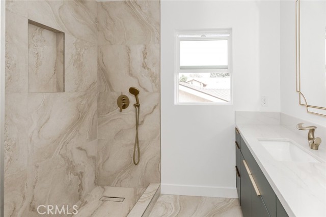 17101 Dearborn Street, Northridge CA: https://media.crmls.org/medias/bf9d9743-56fe-41c3-b08e-0a45377e3337.jpg
