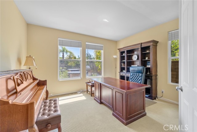 Detail Gallery Image 11 of 41 For 24274 Palo Verde Dr, Valencia,  CA 91354 - 5 Beds | 4/1 Baths