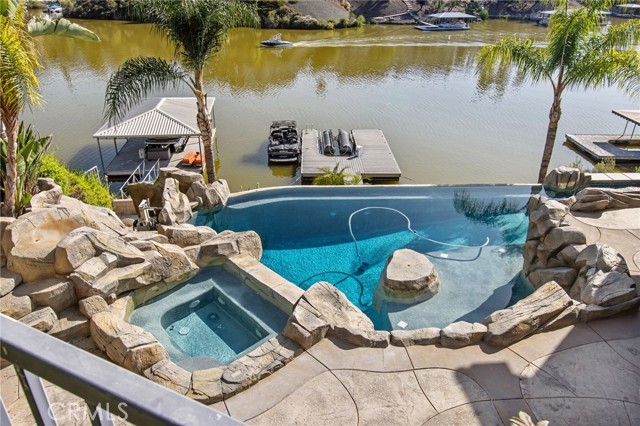 Image 25 of 75 For 22571 Canyon Lake Drive