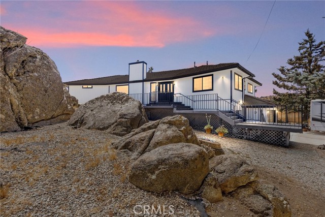 Detail Gallery Image 1 of 42 For 18581 St Andrews Dr, Tehachapi,  CA 93561 - 4 Beds | 3/1 Baths