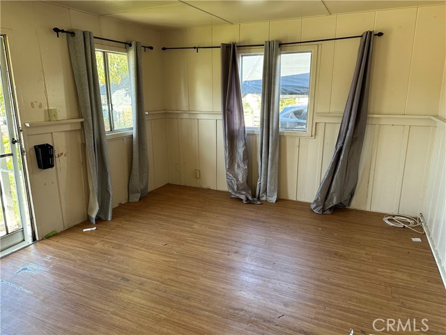 335 Wolff Street, Oxnard CA: https://media.crmls.org/medias/bf9e8051-776c-472a-ad33-8ce10d049a81.jpg