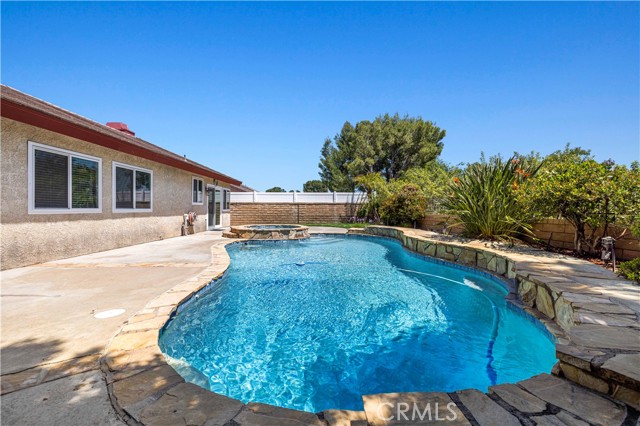Detail Gallery Image 10 of 38 For 31332 Cherry Dr, Castaic,  CA 91384 - 3 Beds | 2 Baths