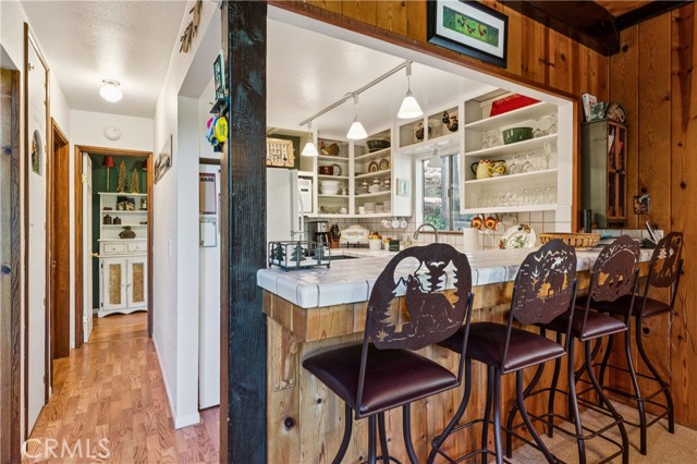 28565 Shenandoah Drive, Lake Arrowhead, CA 92352