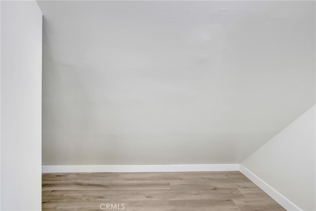 https://media.crmls.org/medias/bf9fb7c6-64a2-4dd0-b0e5-b8bc41d989aa.jpg?preset=X-Large