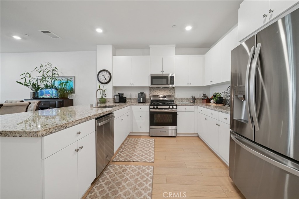 MLS #IV25222698 image #8