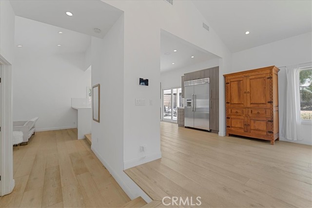 Image 6 of 39 For 23760 Oakfield Road