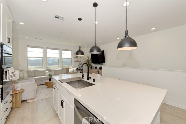 Detail Gallery Image 9 of 39 For 861 Cornelia Way, Rancho Mission Viejo,  CA 92694 - 2 Beds | 2 Baths