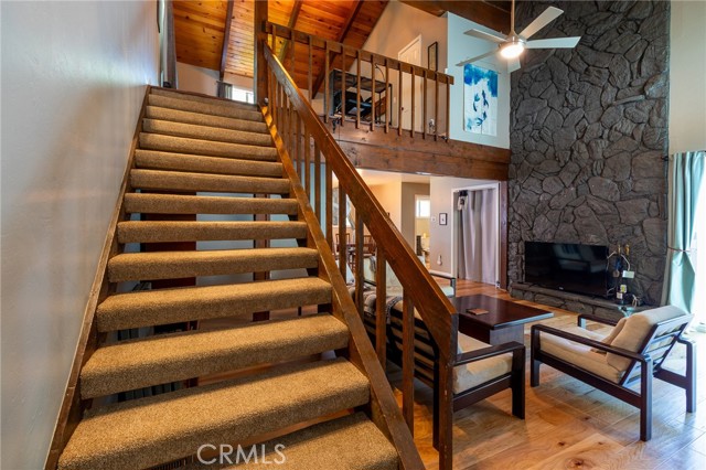 Detail Gallery Image 4 of 30 For 31045 Valley Oak Dr, Running Springs,  CA 92382 - 2 Beds | 2 Baths