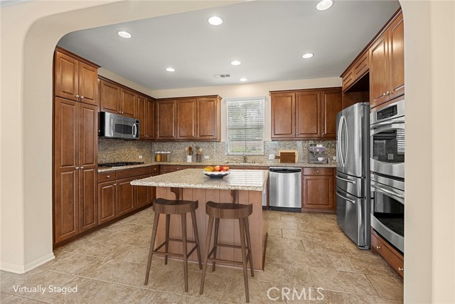 Detail Gallery Image 7 of 34 For 19940 Giovanni Ct, Yorba Linda,  CA 92886 - 4 Beds | 3 Baths